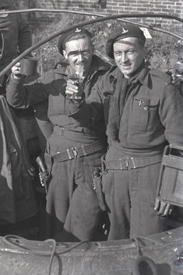 Soldiers of the 1st Canadian Armoured Personnel Carrier Regiment