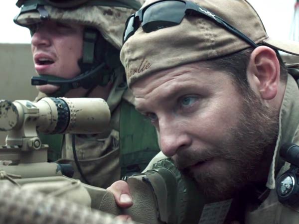Bradley Cooper in de film American Sniper. 